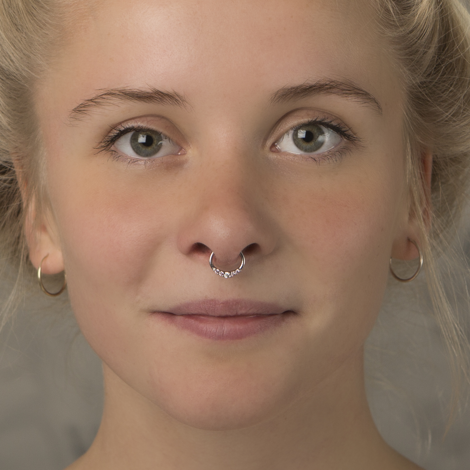 Clicker de septum cu cinci pietre