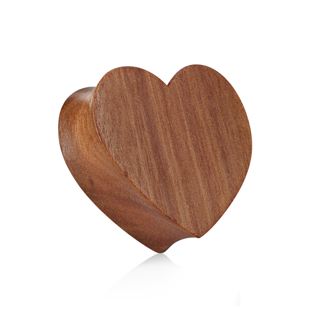 Plug de ureche din lemn de cireș în formă de inimă