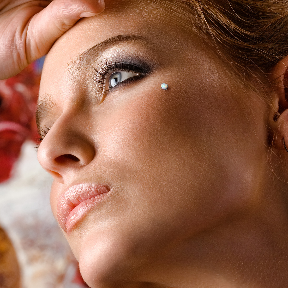 Piercing cutanat din aur 14k cu piatra opal